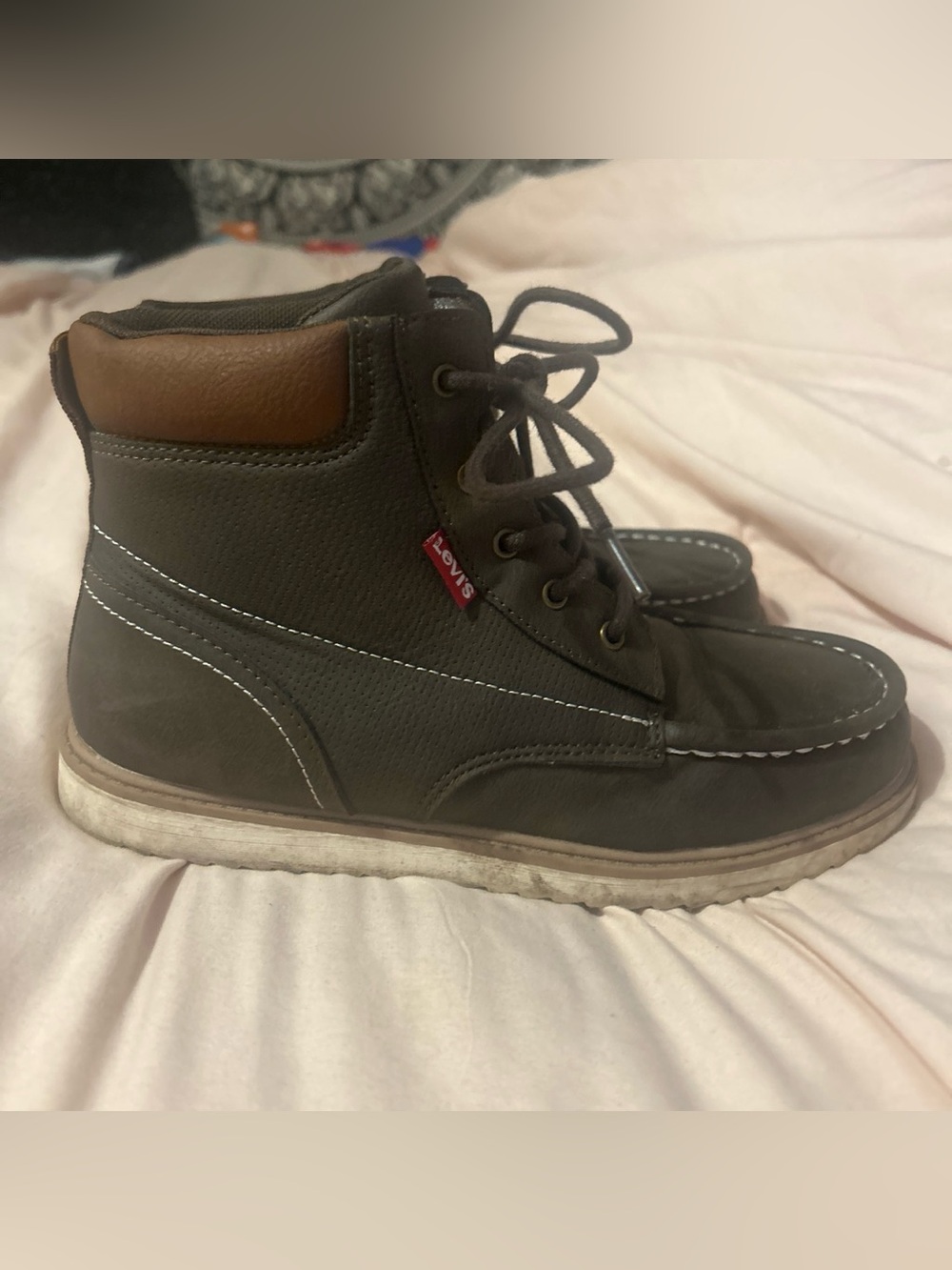 Levi's kids Dark Brown and black Lace-Up Chukka Boots with brown Collar